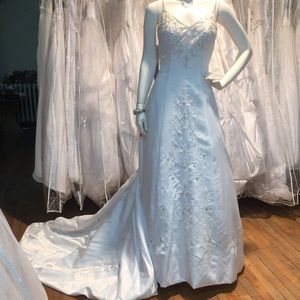 Wedding dress size 8-white-sweetheart neckline-beaded straps- train-